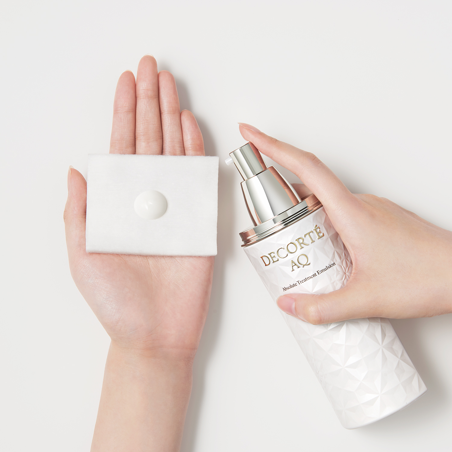 AQ Absolute Treatment Micro-radiance Emulsion | AQ | DECORTÉ