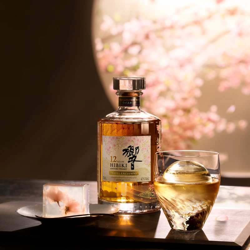 HIBIKI 響　12年 日本のウイスキー　700ml Hibiki 響12年調和威士忌700毫升| Hibiki 12 Years Old Blended Whisky